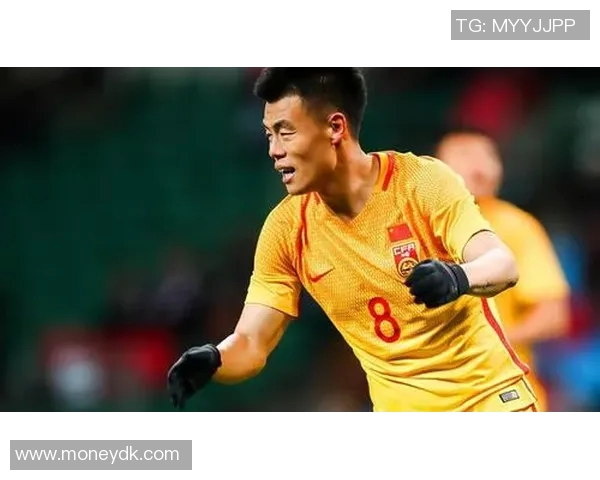 中超赛场上谭龙精彩抽射助力球队逆转胜利展现超强个人能力