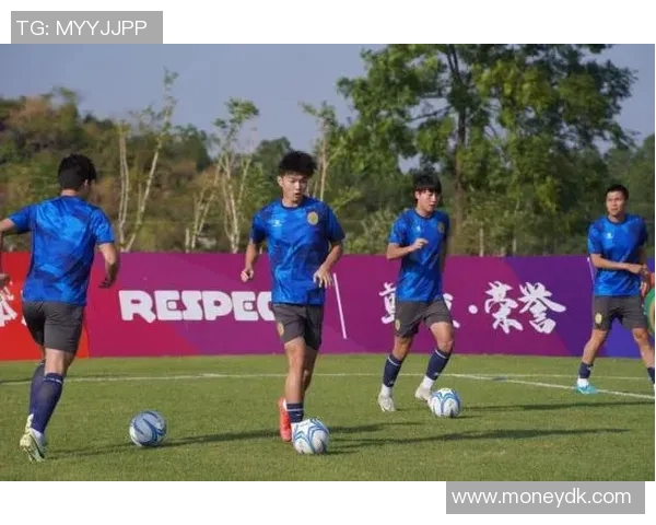 尹聪耀精彩助攻助力重庆铜梁龙在赛场上展现强大实力与团队合作精神