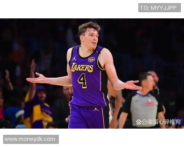 湖人队状元新秀展现出色表现，成为球队未来核心之一